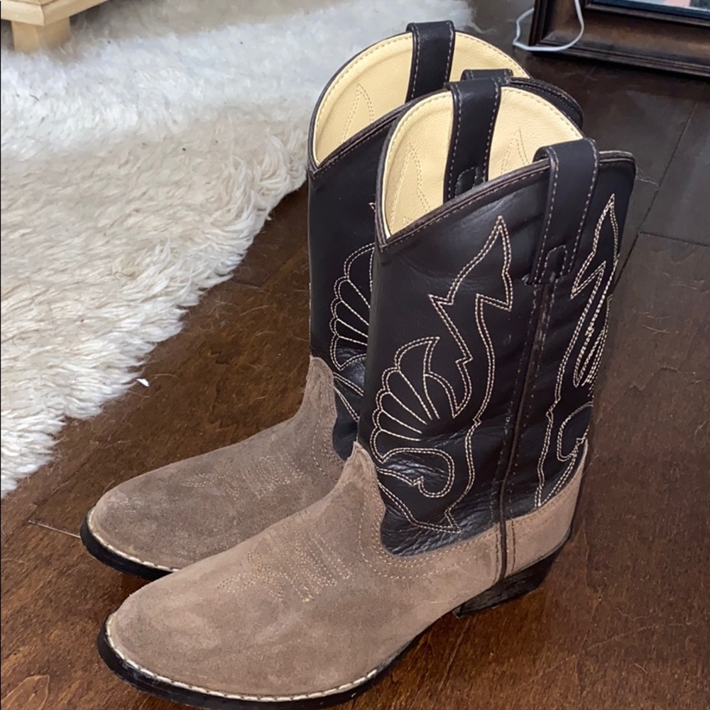 Perfect condition cowgirl boots!!